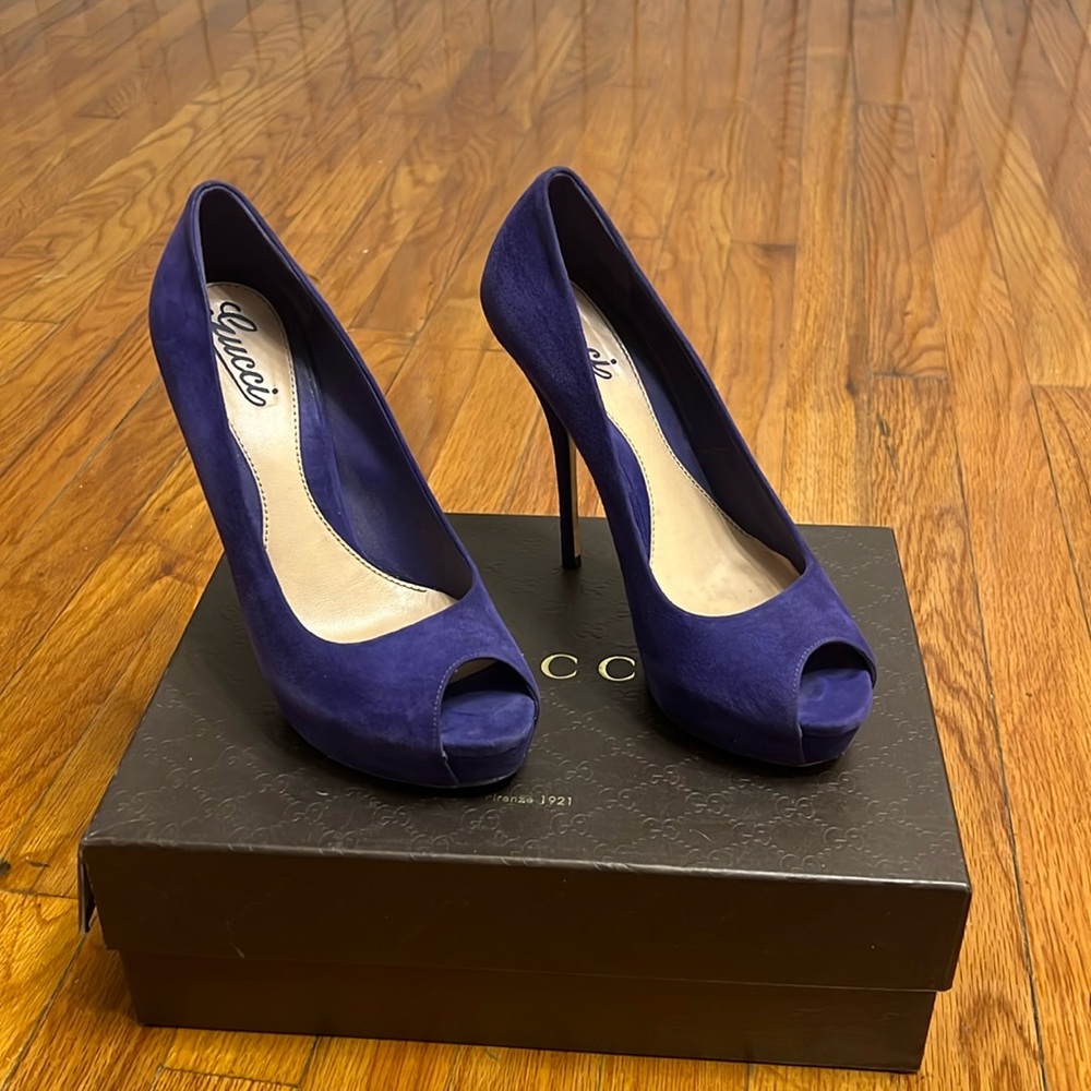 Gucci Pre-loved stiletto heels purple suede kid scamosciato